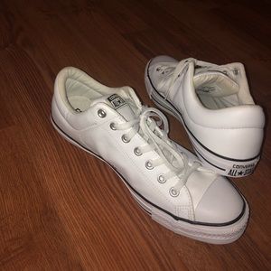 Converse Chuck Taylor All Star Lo Leather Sneaker